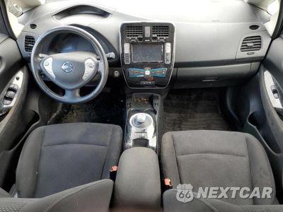 Zdjęcie 8 z 12 samochodu: 2016 NISSAN LEAF SV VIN:1N4BZ0CPXGC311750 - miniatura