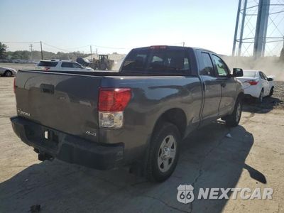 Trzecie zdjęcie samochodu z tyłu: 2013 TOYOTA TUNDRA DOUBLE CAB SR5 VIN:5TFUM5F17DX049485 - miniatura