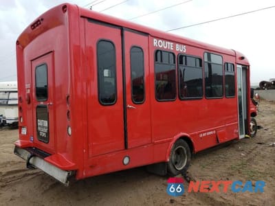 Trzecie zdjęcie samochodu z tyłu: 2019 FORD ECONOLINE E450 SUPER DUTY CUTAWAY VAN VIN:1FDFE4FS5KDC60719 - miniatura