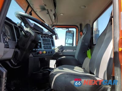 Piąte zdjęcie samochodu w środku: 2019 MACK ANTHEM VIN:1M1AN4GY1KM009410 - miniatura