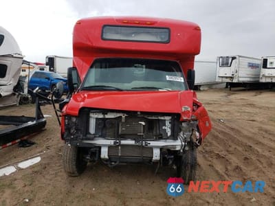 Piąte zdjęcie samochodu w środku: 2019 FORD ECONOLINE E450 SUPER DUTY CUTAWAY VAN VIN:1FDFE4FS5KDC60719 - miniatura