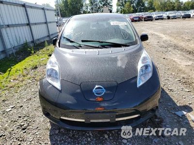 Piąte zdjęcie samochodu w środku: 2016 NISSAN LEAF SV VIN:1N4BZ0CPXGC311750 - miniatura