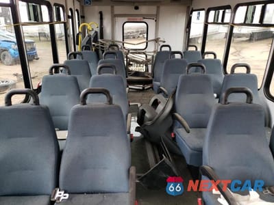 Zdjęcie 10 z 14 samochodu: 2019 FORD ECONOLINE E450 SUPER DUTY CUTAWAY VAN VIN:1FDFE4FS5KDC60719 - miniatura