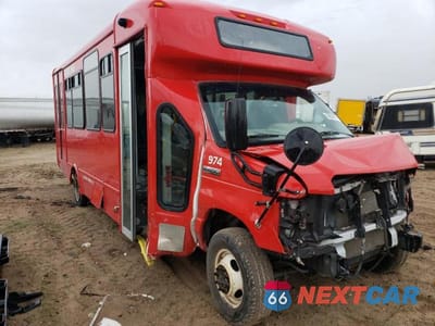Czwarte zdjęcie samochodu z boku: 2019 FORD ECONOLINE E450 SUPER DUTY CUTAWAY VAN VIN:1FDFE4FS5KDC60719 - miniatura