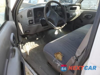 Zdjęcie 8 z 12 samochodu: 2002 CHEVROLET GMT-400 C3500-HD VIN:3GBKC34G02M116313 - miniatura