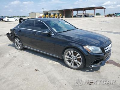 Czwarte zdjęcie samochodu z boku: 2018 MERCEDES-BENZ C 300 VIN:55SWF4JB2JU274043 - miniatura