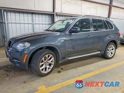 2013 BMW X5 XDRIVE35I 5UXZV4C52D0E00883 - główne zdjęcie licytacji z USA - miniatura
