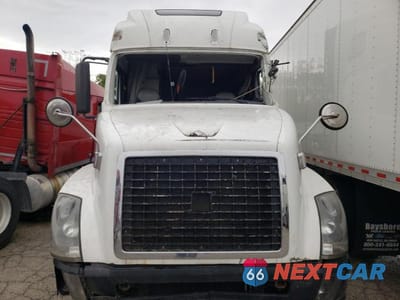 Zdjęcie 9 z 10 samochodu: 2012 VOLVO VN VNL VIN:4V4NC9EJ3CN538786 - miniatura