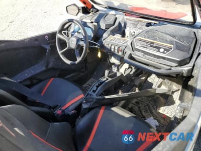 Piąte zdjęcie samochodu w środku: 2021 CAN-AM MAVERICK SPORT X RC 1000R VIN:3JB1PAX45MK000138 - miniatura