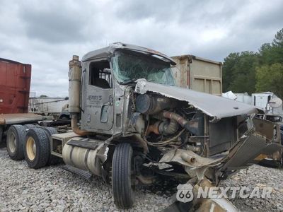 2000 INTERNATIONAL 9100 9100I 2HSCBAER9YC073934 - główne zdjęcie licytacji z USA - miniatura