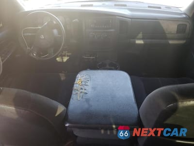 Zdjęcie 8 z 13 samochodu: 2005 DODGE RAM 3500 ST VIN:3D7MS48C15G850875 - miniatura