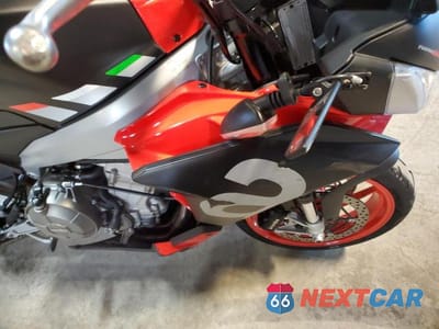 Zdjęcie 9 z 10 samochodu: 2021 APRILIA TUONO 660 VIN:ZD4KSUE05MS000125 - miniatura