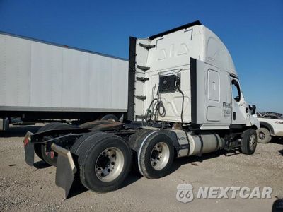 Czwarte zdjęcie samochodu z boku: 2020 FREIGHTLINER CASCADIA 126 VIN:3AKJHHFG9LSLV3899 - miniatura