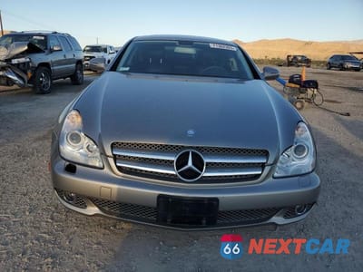 Piąte zdjęcie samochodu w środku: 2009 MERCEDES-BENZ CLS 550 VIN:WDDDJ72X69A146918 - miniatura