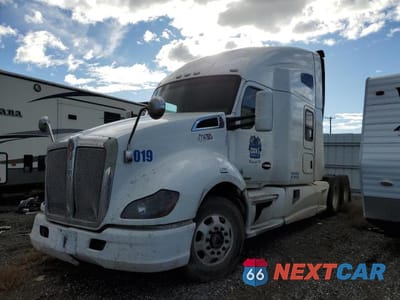 Drugie zdjęcie samochodu z przodu: 2017 KENWORTH CONSTRUCTION T680 VIN:1XKYDP9X0HJ144979 - miniatura