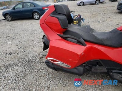 Zdjęcie 6 z 10 samochodu: 2013 CAN-AM SPYDER ROADSTER RT VIN:2BXNBBC13DV006121 - miniatura