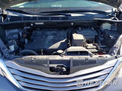 Zdjęcie 12 z 13 samochodu: 2015 TOYOTA SIENNA XLE VIN:5TDDK3DC0FS116970 - miniatura