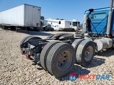 Zdjęcie 6 z 10 samochodu: 2014 VOLVO VN VNM VIN:4V4MC9EG9EN173324 - miniatura