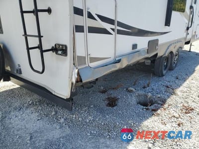 Zdjęcie 9 z 10 samochodu: 2014 KEYSTONE COUGAR VIN:4YDF29922EA510393 - miniatura