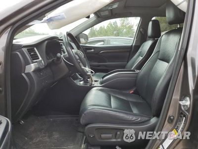 Zdjęcie 7 z 12 samochodu: 2016 TOYOTA HIGHLANDER LIMITED VIN:5TDDKRFH0GS336820 - miniatura