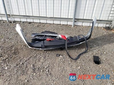 Zdjęcie 12 z 13 samochodu: 2018 LEXUS IS 300 VIN:JTHBA1D22J5075776 - miniatura