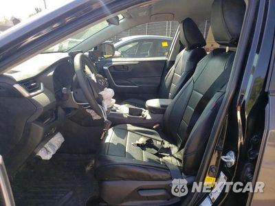 Zdjęcie 7 z 13 samochodu: 2019 TOYOTA RAV4 LE VIN:JTMMWRFV2KD021225 - miniatura