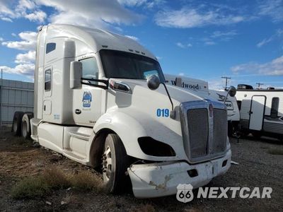 2017 KENWORTH CONSTRUCTION T680 1XKYDP9X0HJ144979 - główne zdjęcie licytacji z USA - miniatura