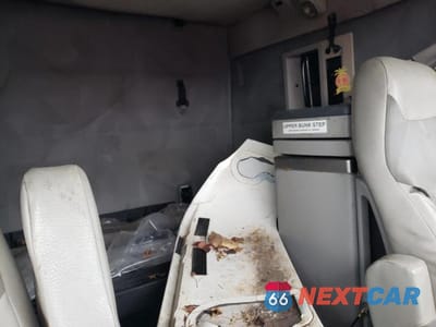 Zdjęcie 6 z 10 samochodu: 2012 VOLVO VN VNL VIN:4V4NC9EJ3CN538786 - miniatura