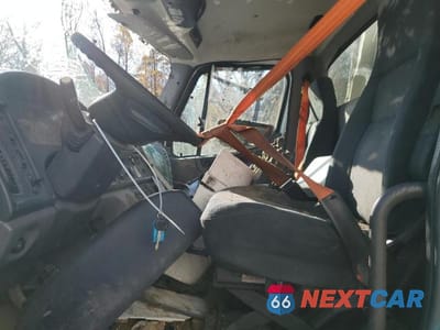 Piąte zdjęcie samochodu w środku: 2010 FREIGHTLINER M2 106 MEDIUM DUTY VIN:1FVHCYBSXADAR1772 - miniatura