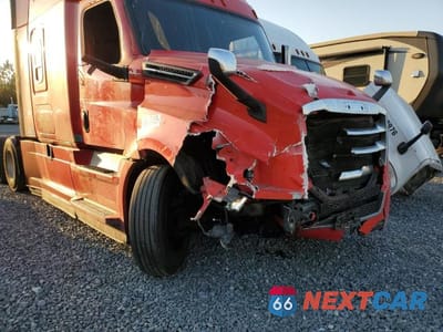Zdjęcie 9 z 10 samochodu: 2019 FREIGHTLINER CASCADIA 126 VIN:3AKJHHDR5KSKH2557 - miniatura