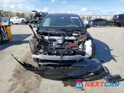 Piąte zdjęcie samochodu w środku: 2022 TESLA MODEL X VIN:7SAXCBE6XNF353324 - miniatura
