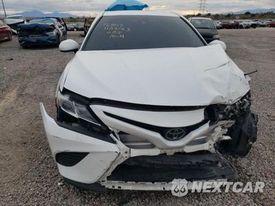 Piąte zdjęcie samochodu w środku: 2020 TOYOTA CAMRY SE VIN:4T1G11AK9LU355937 - miniatura