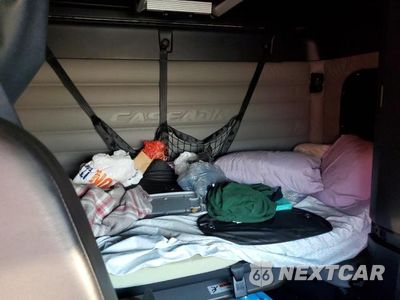 Zdjęcie 6 z 10 samochodu: 2019 FREIGHTLINER CASCADIA 126 VIN:3AKJHHDR5KSKH2557 - miniatura
