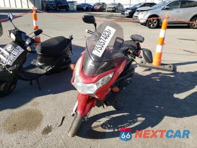 Drugie zdjęcie samochodu z przodu: 2013 HONDA PCX 150 VIN:MLHKF1210D5005238 - miniatura