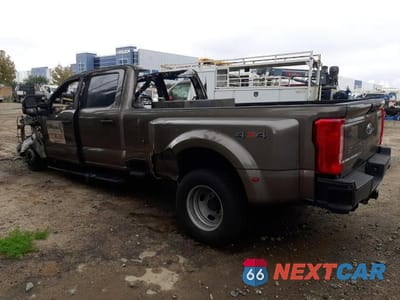 Drugie zdjęcie samochodu z przodu: 2023 FORD F350 SUPER DUTY VIN:1FT8W3DT1PEC80404 - miniatura
