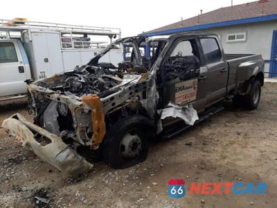 2023 FORD F350 SUPER DUTY 1FT8W3DT1PEC80404 - główne zdjęcie licytacji z USA - miniatura