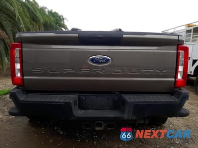 Zdjęcie 6 z 13 samochodu: 2023 FORD F350 SUPER DUTY VIN:1FT8W3DT1PEC80404 - miniatura