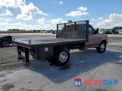 Trzecie zdjęcie samochodu z tyłu: 1990 FORD F350 VIN:1FDJF37M7LNB27165 - miniatura