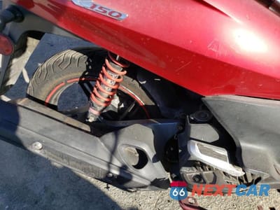 Zdjęcie 7 z 10 samochodu: 2013 HONDA PCX 150 VIN:MLHKF1210D5005238 - miniatura