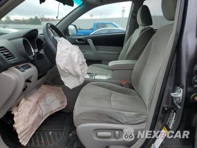 Zdjęcie 7 z 13 samochodu: 2012 TOYOTA HIGHLANDER BASE VIN:5TDBK3EH7CS119698 - miniatura
