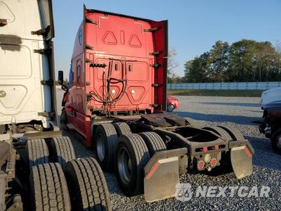 Trzecie zdjęcie samochodu z tyłu: 2019 FREIGHTLINER CASCADIA 126 VIN:3AKJHHDR5KSKH2557 - miniatura