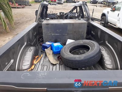 Zdjęcie 10 z 13 samochodu: 2023 FORD F350 SUPER DUTY VIN:1FT8W3DT1PEC80404 - miniatura