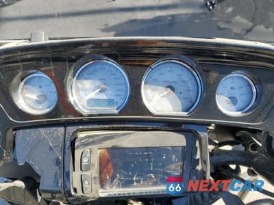 Zdjęcie 8 z 10 samochodu: 2015 HARLEY-DAVIDSON FLHXS STREET GLIDE SPECIAL VIN:1HD1KRM3XFB603489 - miniatura