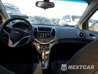 Zdjęcie 8 z 12 samochodu: 2018 CHEVROLET SONIC LT VIN:1G1JD5SH9J4140317 - miniatura