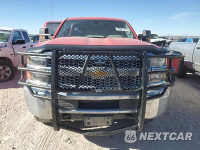 Piąte zdjęcie samochodu w środku: 2019 CHEVROLET SILVERADO K3500 VIN:1GC4KVCG7KF216719 - miniatura