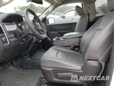 Zdjęcie 7 z 12 samochodu: 2018 RAM 1500 ST VIN:3C6JR7AT2JG265373 - miniatura