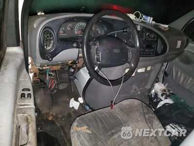 Zdjęcie 8 z 13 samochodu: 2001 FORD ECONOLINE E350 SUPER DUTY VAN VIN:1FDSS34F41HA80887 - miniatura