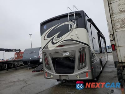 Czwarte zdjęcie samochodu z boku: 2017 FREIGHTLINER CHASSIS XC VIN:4UZACGCY0HCJN1724 - miniatura