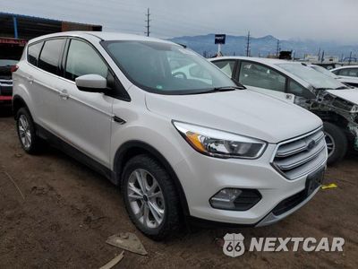 Czwarte zdjęcie samochodu z boku: 2019 FORD ESCAPE SE VIN:1FMCU9GD8KUC26714 - miniatura