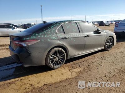 Trzecie zdjęcie samochodu z tyłu: 2021 TOYOTA CAMRY XSE VIN:4T1K31AK9MU561569 - miniatura